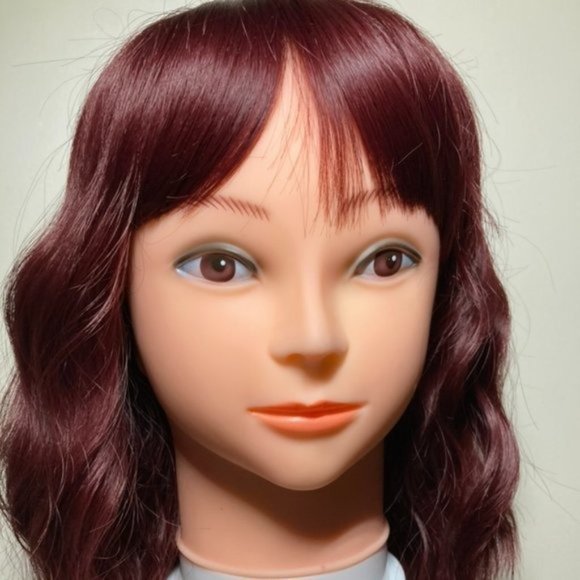 Bob Wig with Bangs - Picture 8 of 9